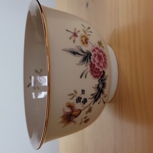 Avon American heirloom collection, porcelain bowl